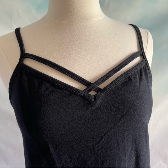 Torrid Black Strappy Cami 2X - Picture 2 of 4